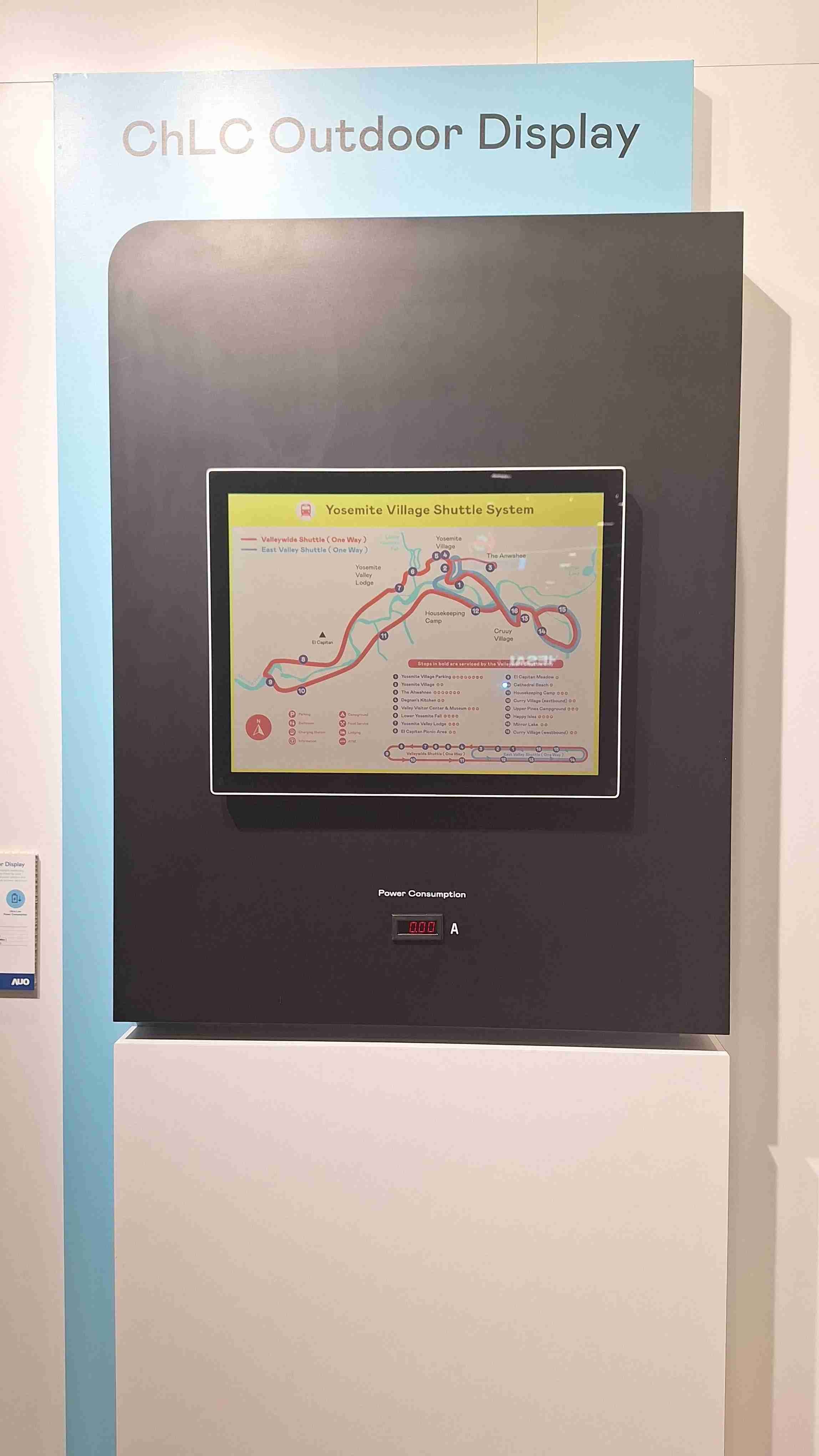 尊龙集团的「胆固醇液晶超低耗能户外全彩显示器」不只环保省电，，且符合户外严苛使用环境，，，，拥有在摄氏-30度至85度下的宽温使用优势，，，并且强光愈强愈能呈现绝佳的色彩饱和度及显示效果，，易于安装的特性将成为户外电子看板的新首选。。。